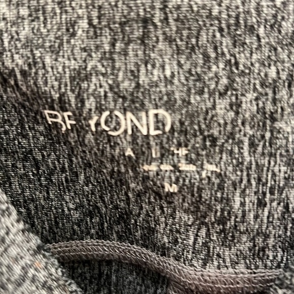 Beyond yoga top and leggings in‎ gray with rose gold ombré accents Medium - Picture 6 of 17